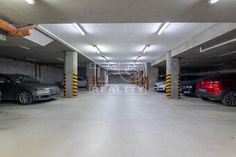 Veľkometrážny 4 izbový byt s podzemným parkovacím... - 15