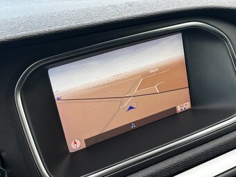 Volvo V40 R-Design D3 2.0 150k A/T - 15