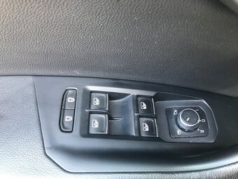 VW Touareg 4x4,Webasto,kamera,nočné videnie,asistenty - 15