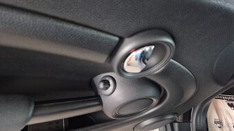 Mini Cooper 1.6 i 90kw M6 mozna vymena - 15