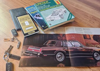 Lincoln Towncar - 15