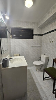 Prenájom priestranného apartmánu s nádherným výhľadom. - 15