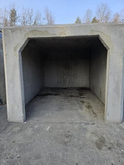 Klenbová železobetónová pivnica - 15