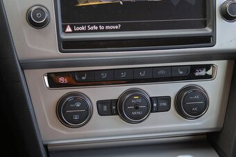 Volkswagen Passat Variant 2.0 TDI DSG - 15