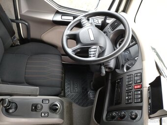 DAF LF 320 FA - 18t - 18 Europalet - Čelo - Lůžko - 15