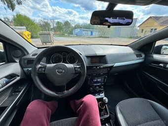 Opel Astra H GTC 1.8 - 15