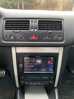 Volksvagen golf 1.9 TDI Highline - 15