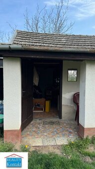 Na predaj výborná záhrada 1640 m2 s domom - chatkou - Pačéro - 15