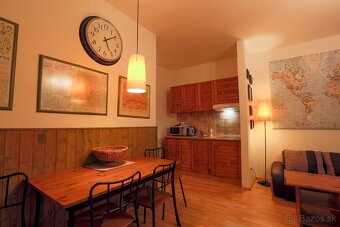 Priestranný pokojný apartmán s 3 miestnosťami - 15