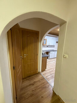 Prenájom 4-izbový byt v Handlovej - 15