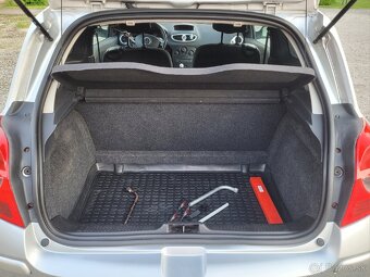 Renault Clio 3  1.5 dci - 15