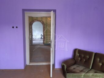 Chalupa s letnou kuchyňou a pivnicou v tichej obci Plášťov - 15