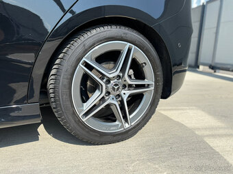 Mercedes-Benz trieda B 180d AMG LINE W247 - 15