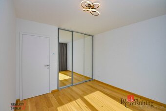 Na predaj: Moderný 2-izbový byt v srdci Bratislavy 4 poshod - 15