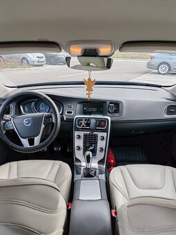 VOLVO V60 OCEAN RACE 2,0 133kW - 15