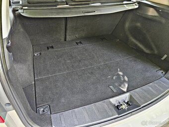 Hyundai i30 Combi family 1.6 benzín 93kW - 15
