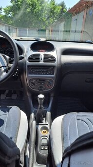 PEUGEOT 206  5P 1,4E - 15