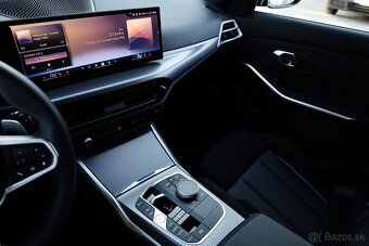 BMW Rad 3 Touring 330i Mpacket xDrive A/T - 15
