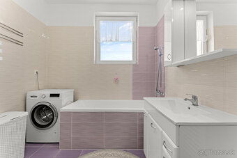 Slnečný 3-izbový byt s výhľadom na Karpaty v Slovenskom Grob - 15