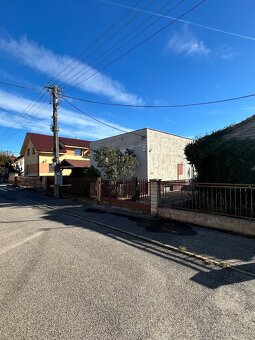 3i rodinný dom -prízemný bungalov s garážou, Blatné - 15