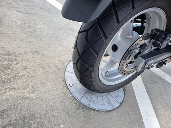 Suzuki DL650 - 15