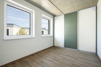 PRENÁJOM: KANCELÁRIE - DUNAJSKÁ STREDA, CZIBÓKOVÁ UL. - 15