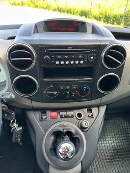 PEUGEOT PARTNER TEPEE 1.6 i - 15