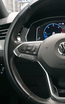 Volkswagen Passat Variant R-Line 2.0 TDI DSG automat - 15