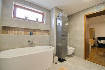 Na predaj: kompletne zrekonštruovaný 4 izbový rodinný dom, T - 15