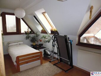 V. ŠARIŠ: Jednopod. RD + obytné podkrovie, pozemok 760 m2- v - 15