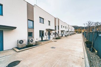 3- izbový byt s 20m2 terasou a 44m2 predzáhradkou - 15