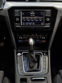 Volkswagen Passat Variant 2.0 TDI Business 4Motion DSG - 15