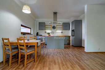 NA PREDAJ VEĽKÝ 2 IZBOVÝ BYT 68m2 + 9m2 TERASA V NOVOSTAVBE  - 15