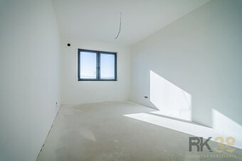 Nadčasové rodinné domy v skvelej lokalite pod Tatrami - 15