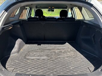 Kia Ceed SW 1.6 GDI Gold - 15