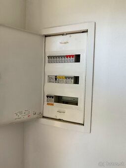Na predaj rodinný dom s veľkým pozemkom 1968 m2 | Holumnica - 15