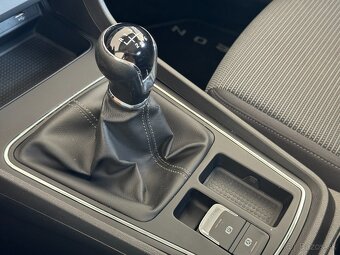 Seat Leon 1.4 TGI benzín + CNG rok 2018 SR auto 1. majiteľ - 15