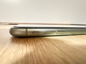 iPhone 11 (128GB) - 15