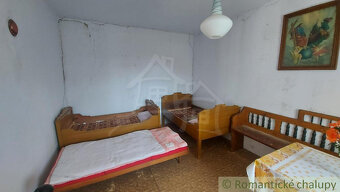 Malá chalúpka na okraji polosamoty s 40 á pozemkom v obci - 15