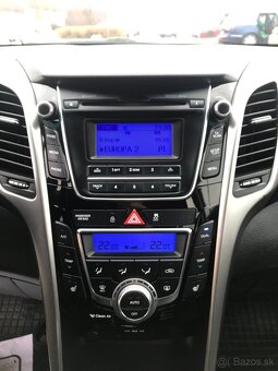 Hyundai i30 CW 1.6i CRDi 16V DOHC Comfort - 15
