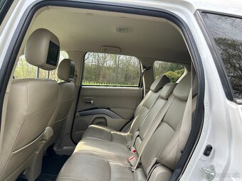 Citroën C-Crosser/2.2 HDi Exclusive/ Automat 4X4 - 15