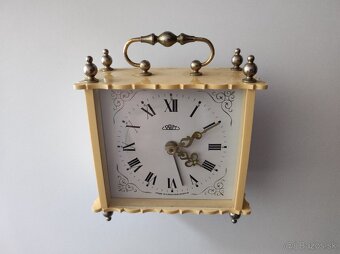 Mince, Bankovky, Faraday obal, Mechanické hodinky Prim - 15