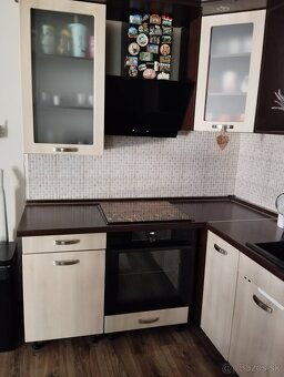 Kuchynská linka - 15