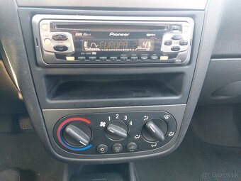 Opel Corsa 1.2 - 15