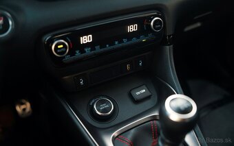 TOYOTA YARIS GR - SPORT  16900KM - 15
