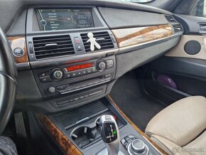 BMW X5 E70 M-paket 3.0 2013 180kw - výměna Piaggio Vespa GTS - 15