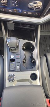 VW Touareg 3,0 TDI V6 SCR 286k 4Monitor 210KW DPH - 15