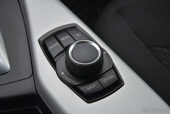 BMW 116i, SR voz, Automat,Serv.Kniha - 15