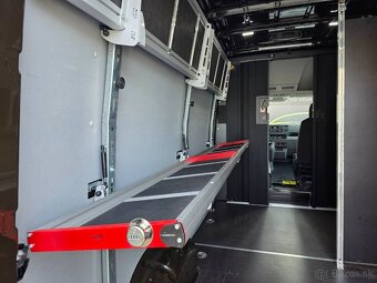 Volkswagen Crafter Dodávka 2.0 TDI 103 kW L3 - 15