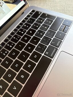 Macbook Air 2019, 13" - 15